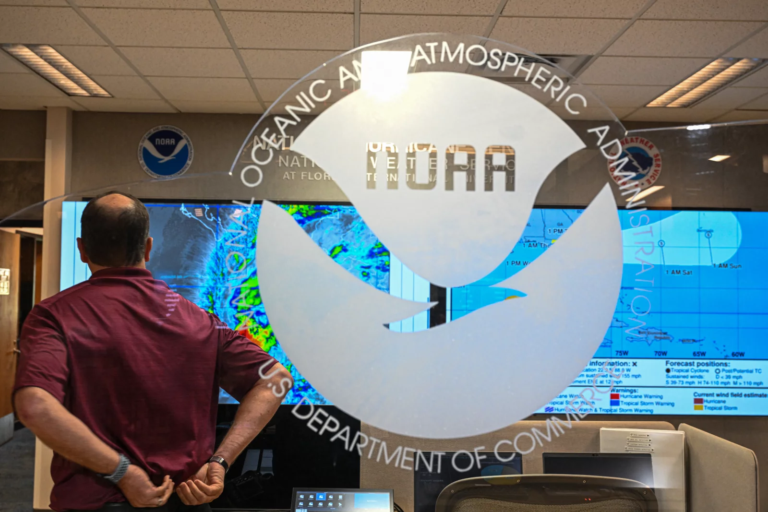 Ex-NOAA employees re-create a valuable climate data site shut down by Trump Ex-NOAA employees re-create a valuable climate data site shut down by Trump